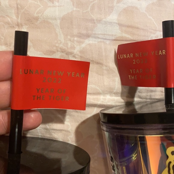 2 Starbucks Lunar New Year 2022 Year of the Tiger 24oz Iridescent Tumblers - Picture 4 of 4